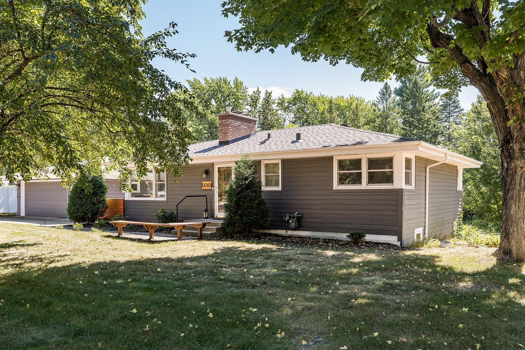 13301 Windyhill Road Minnetonka Minnesota United States, for Sale, residential, Lynn Heimdahl, Bridge Realty, LLC