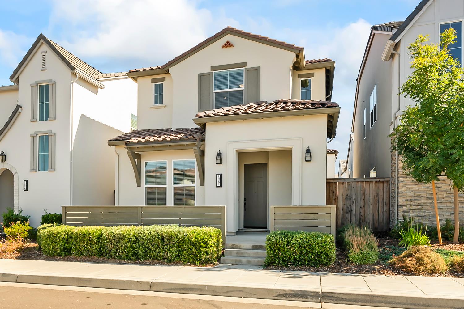 2352 Bronze Star Way Sacramento California United States, for Sale, residential, , Royalty Property Management & Realty