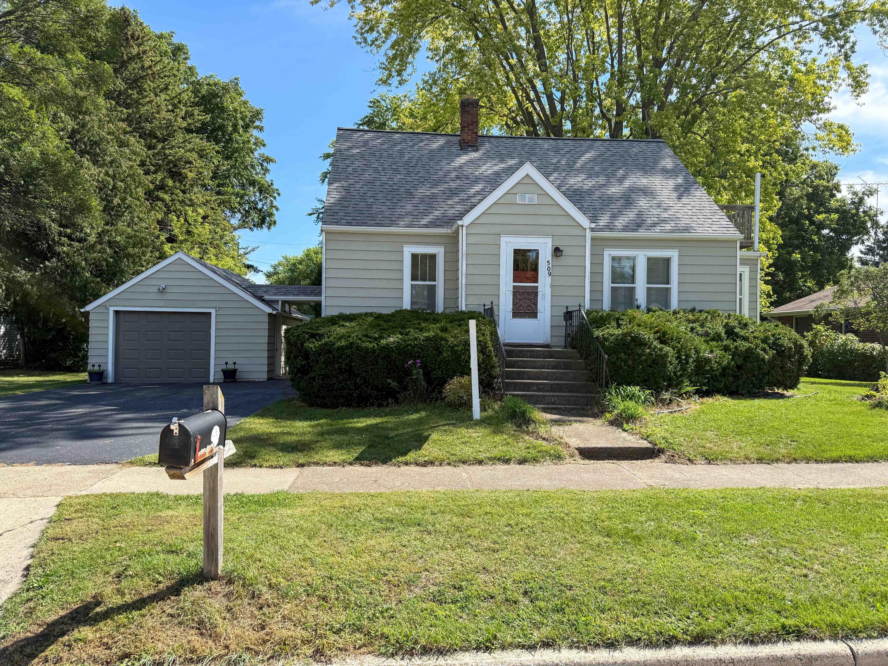 509 Lake St Fond Du Lac Wisconsin United States, for Sale, residential,  , Roberts Homes and Real Estate