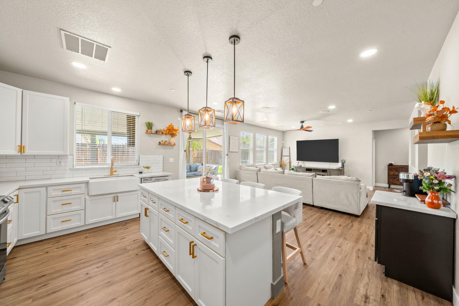 1221 Hamel Way Galt California United States, for Sale, residential, Johnny Stockert, Royal Real Estate