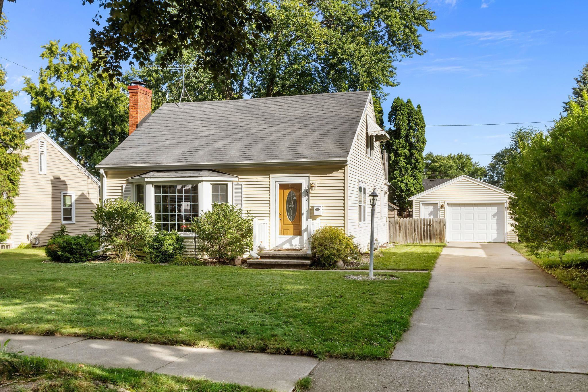 1018 E FRANCES Street Appleton Wisconsin United States, for Sale, residential,  , Fireside Realty LLC