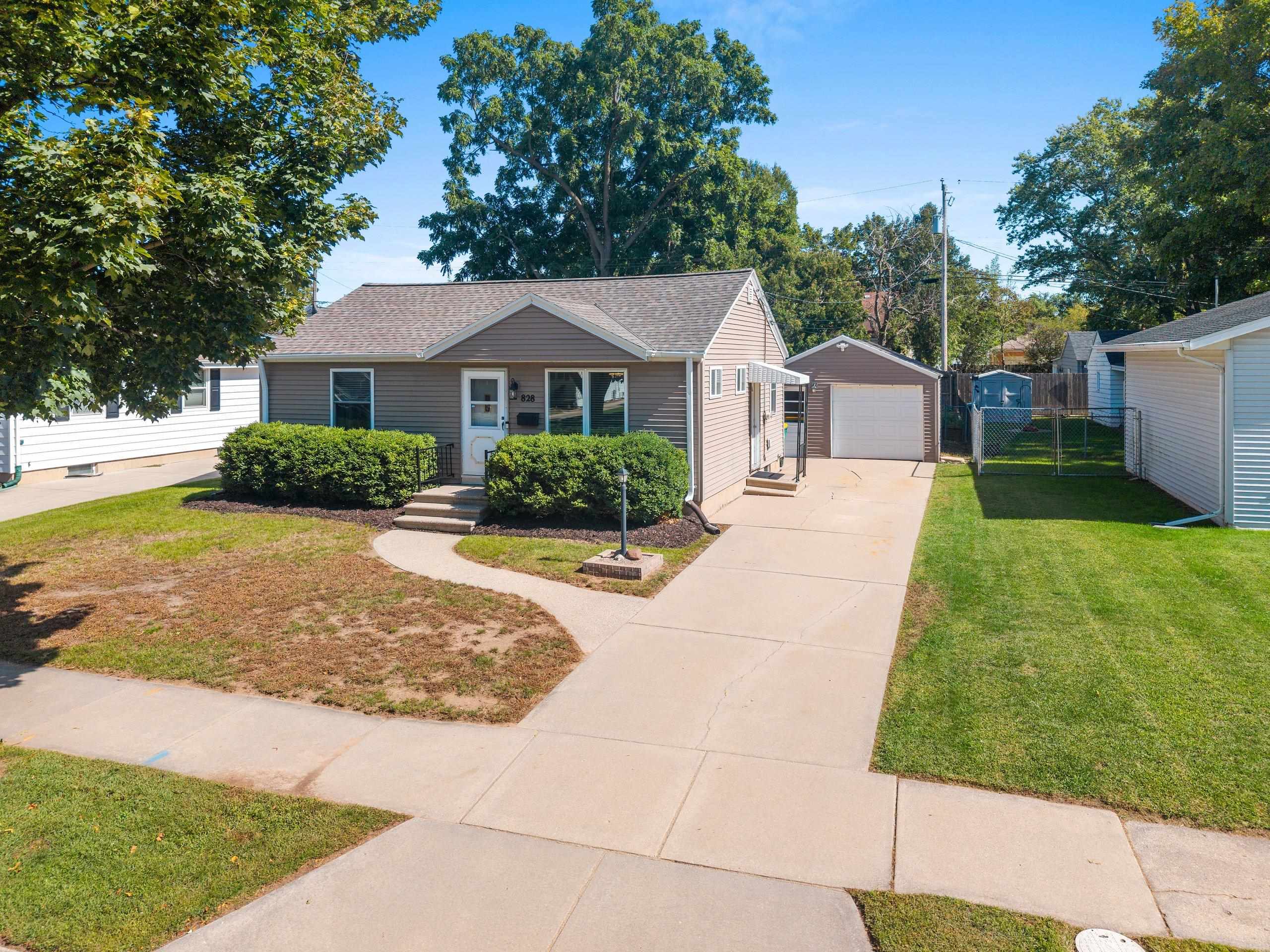 828 N PLATTEN Street Green Bay Wisconsin United States, for Sale, residential,  , Fireside Realty LLC