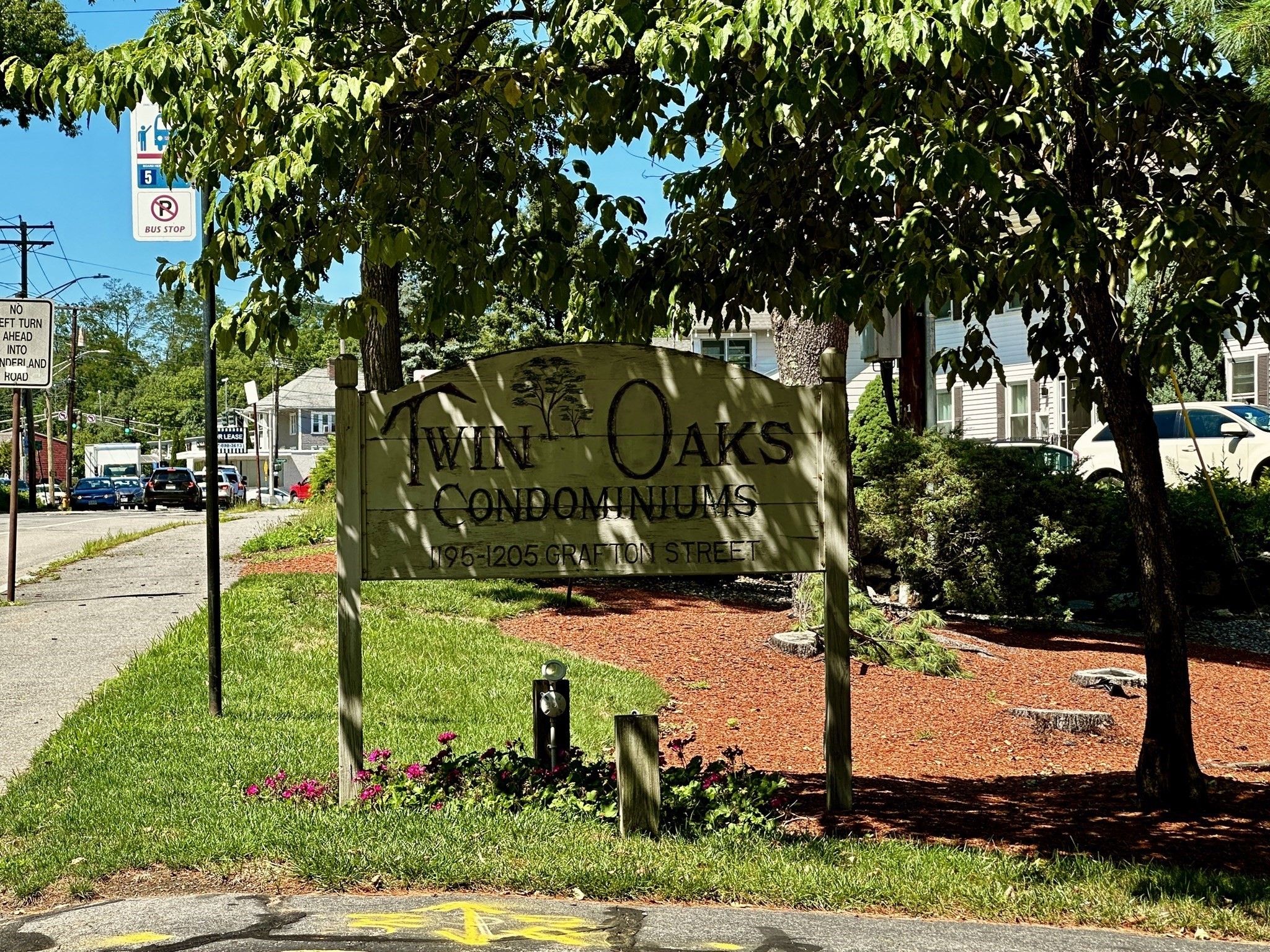 1205 Grafton St UNIT B18 Worcester Massachusetts United States, Sale Pending, residential, , Media Realty Group Inc.
