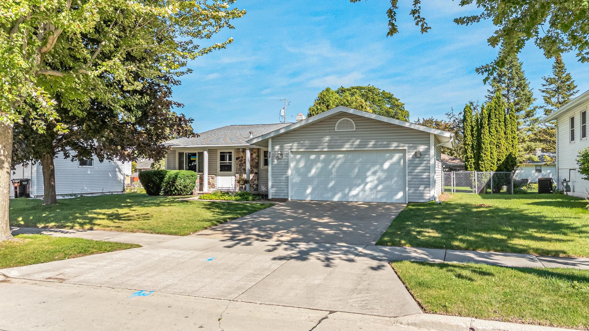 506 S MIDPARK Drive Appleton Wisconsin United States, for Sale, residential,  , Fireside Realty LLC
