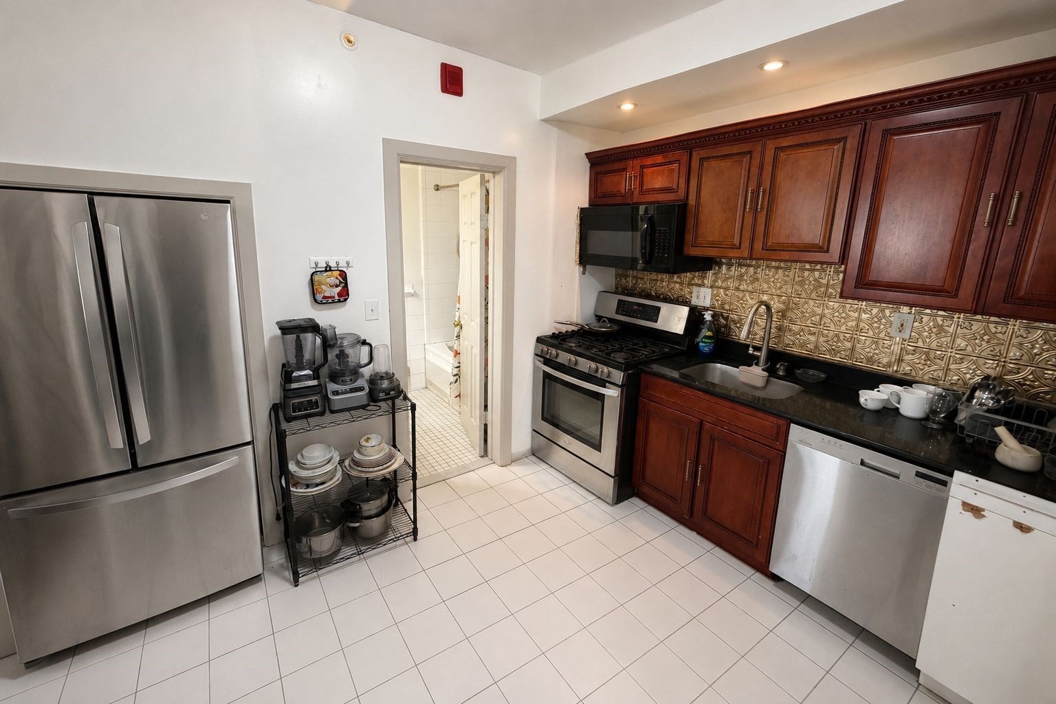 285 Lynn Shore Dr  UNIT 101 Lynn Massachusetts United States, for Sale, residential, Edwin Contreras, Broad Sound Real Estate