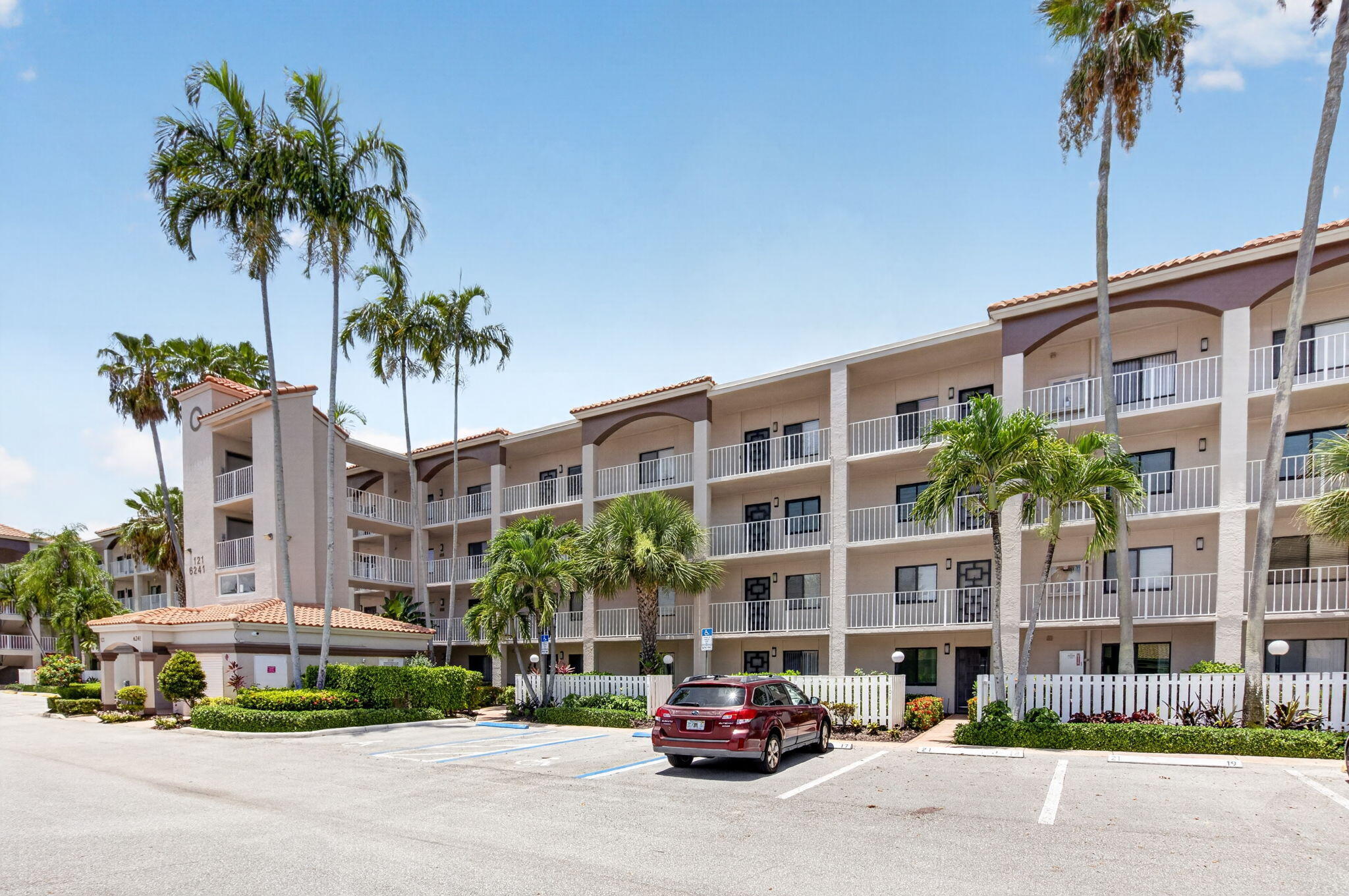 6241 Pointe Regal Circle APT 108 Delray Beach Florida United States, for Sale, residential, Arlene   Toolsie  , Re/Max Direct