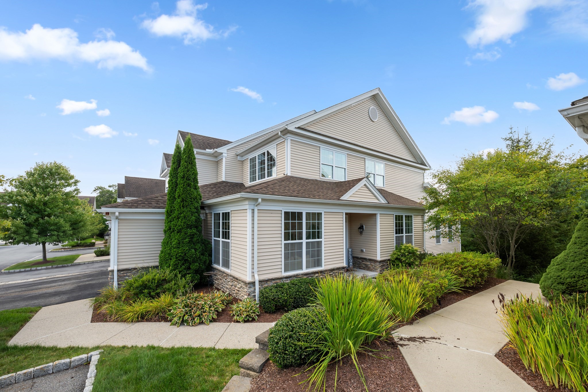 23 Avebury Ln UNIT 23 Marlborough Massachusetts United States, for Sale, residential, , Media Realty Group Inc.