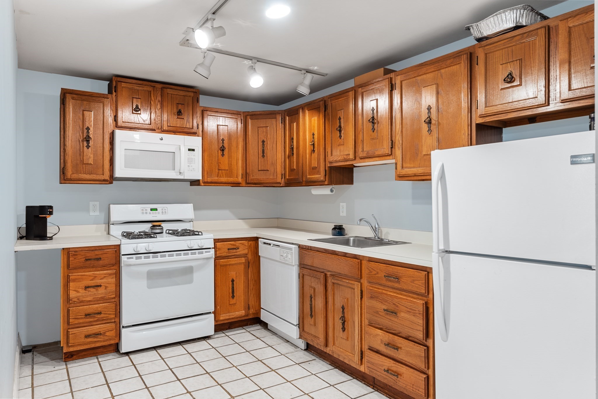99 W 4th  UNIT 1A Boston Massachusetts United States, for Rent, residential,  , The Edwards Realty Team - Barrett Sotheby's International Realty