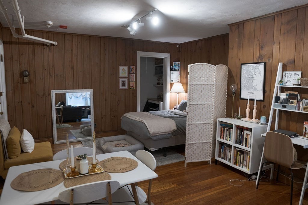 123 Marlborough Street  UNIT 2 Boston Massachusetts United States, for Rent, residential,  , The Edwards Realty Team - Barrett Sotheby's International Realty