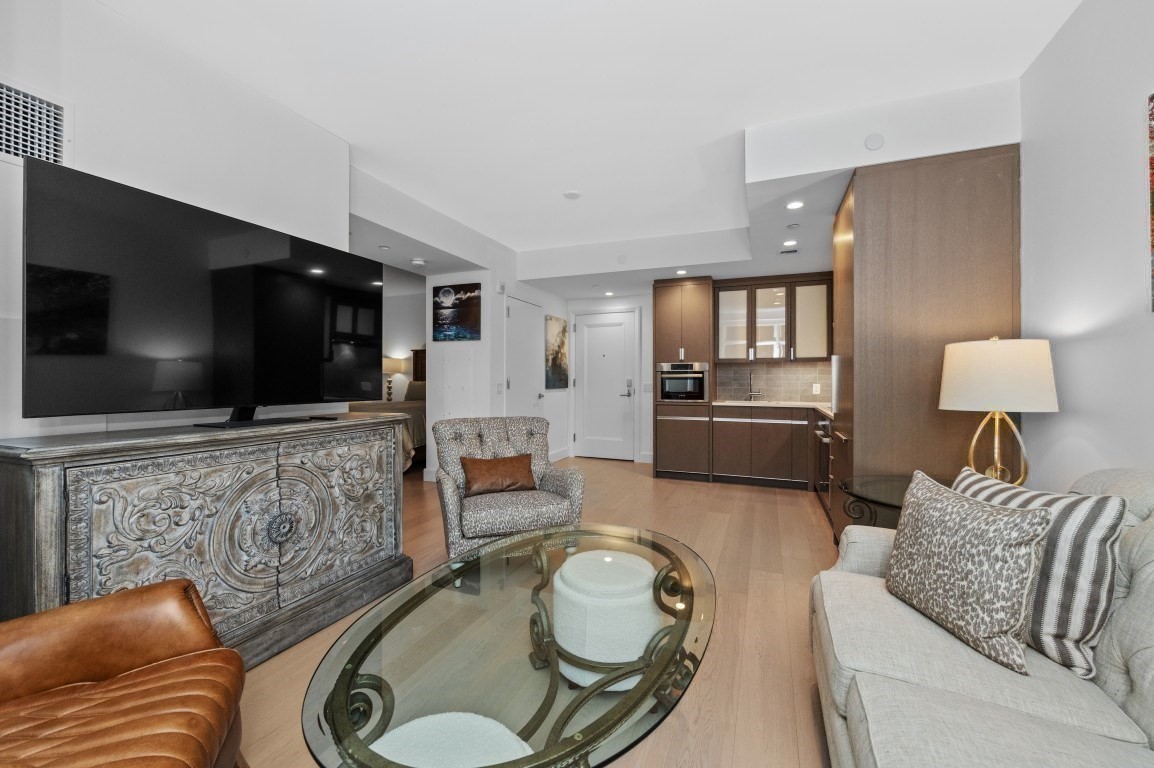 100 Lovejoy Wharf  UNIT 5L Boston Massachusetts United States, for Sale, residential,  , The Edwards Realty Team - Barrett Sotheby's International Realty