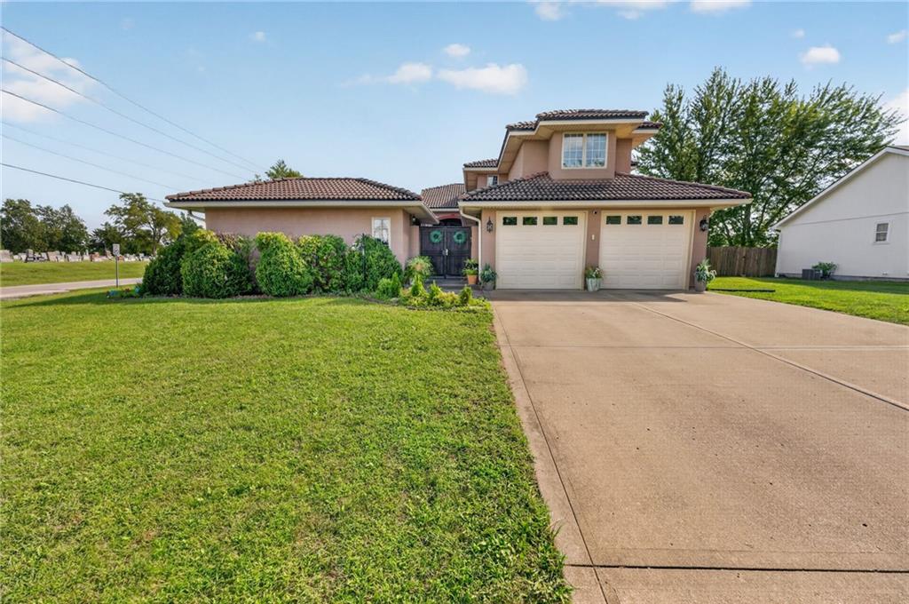 420 Crown Hill Road Excelsior Springs Missouri United States, for Sale, residential, Kandace Gambill, Platinum Realty
