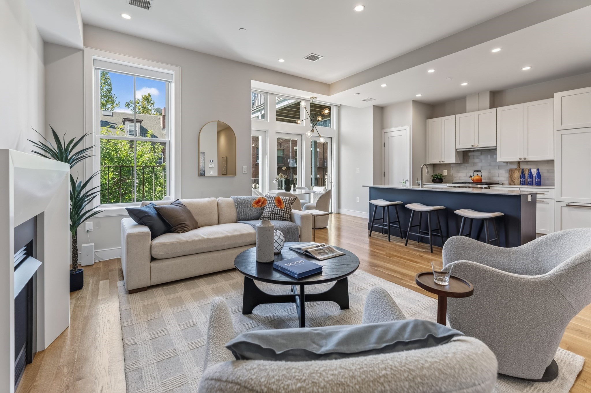 511 Massachusetts Avenue  UNIT 3 Boston Massachusetts United States, for Sale, residential, Darcy Bento, South Boston  Realtor Bento Real Estate Group, Bento Real Estate Group, Inc.