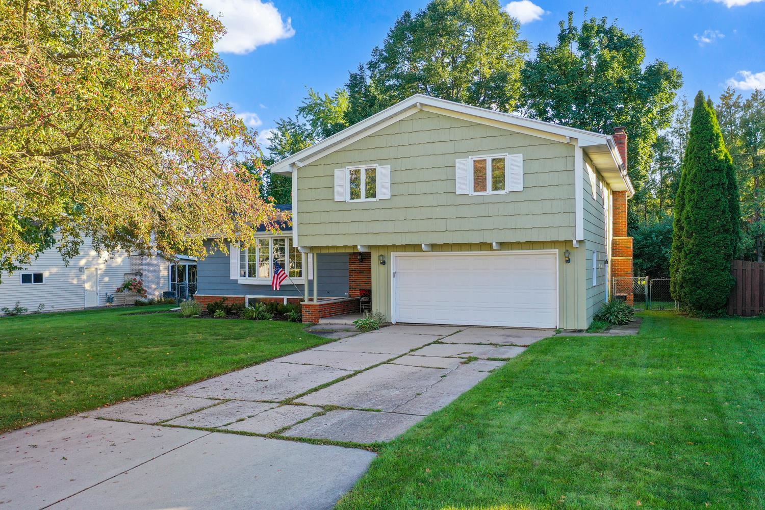 336 BROOKRIDGE Street Green Bay Wisconsin United States, for Sale, residential,  , Fireside Realty LLC