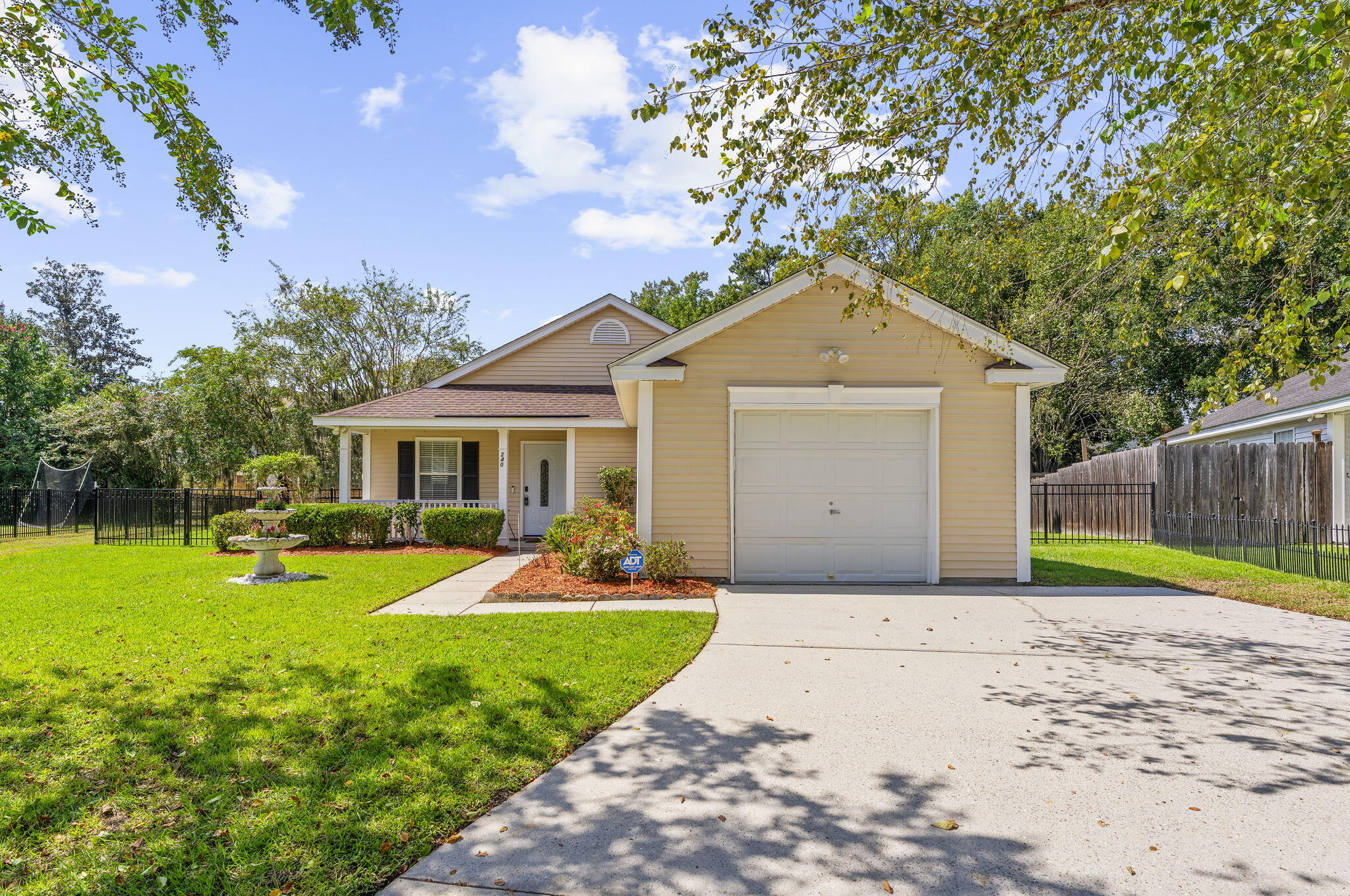 240 Lytham Court Charleston South Carolina United States, Sale Pending, residential, Bobbie Rose, Keller Williams Realty Charleston/West Ashley