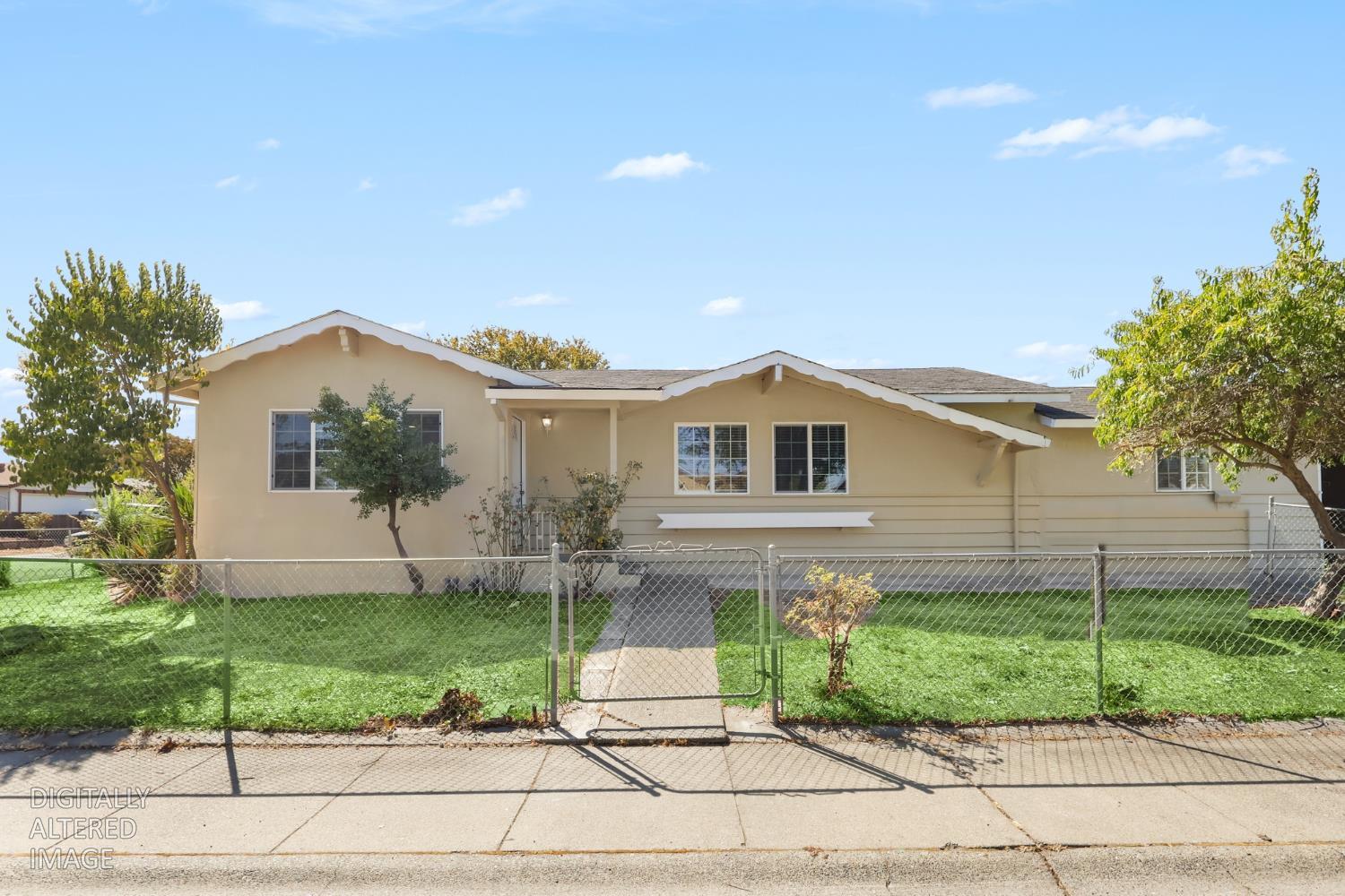2190 Meadowglen Avenue Sacramento California United States, for Sale, residential, , Royalty Property Management & Realty