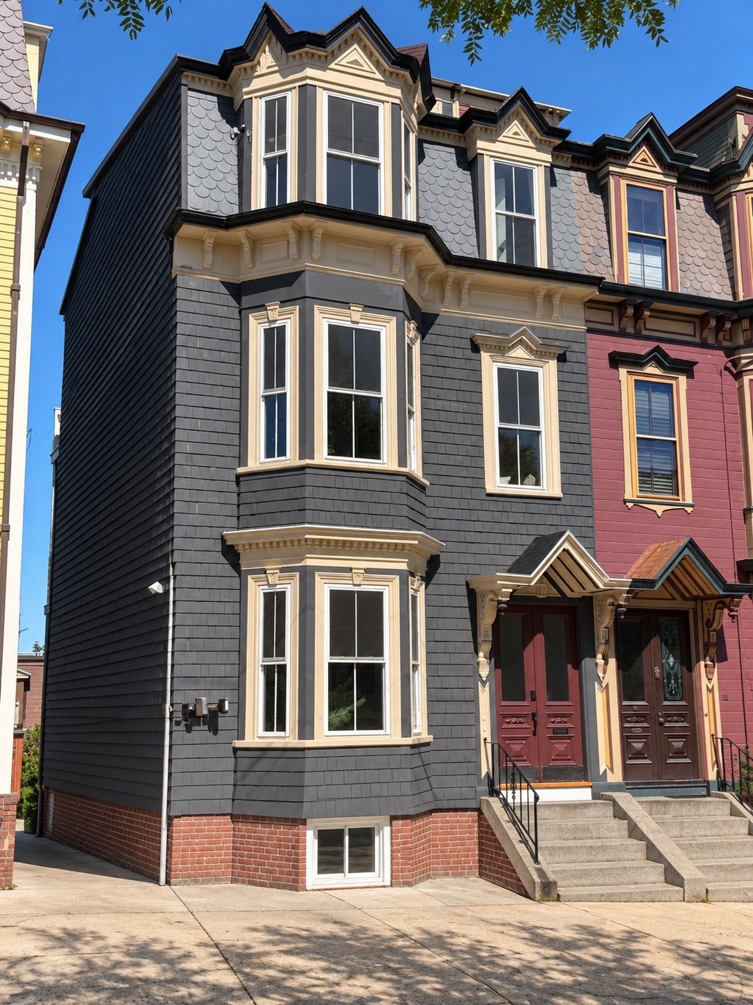 19 Thomas Park  UNIT 2 Boston Massachusetts United States, for Sale, residential, Darcy Bento, South Boston  Realtor Bento Real Estate Group, Bento Real Estate Group, Inc.