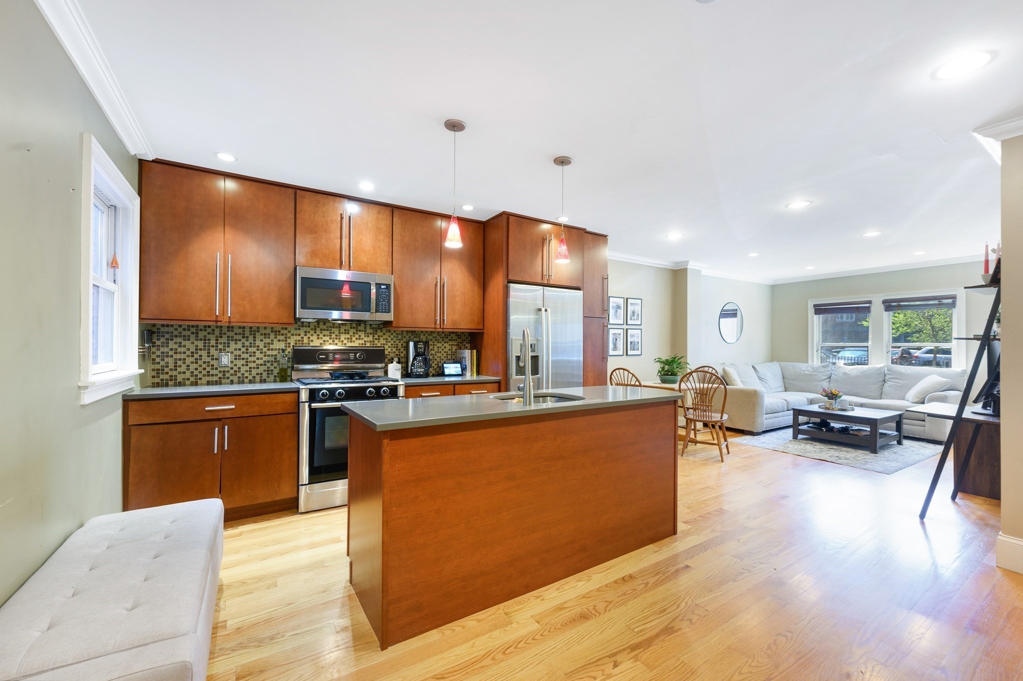 208-210 W 7th St  UNIT 1 Boston Massachusetts United States, for Sale, residential, Darcy Bento, South Boston  Realtor Bento Real Estate Group, Bento Real Estate Group, Inc.
