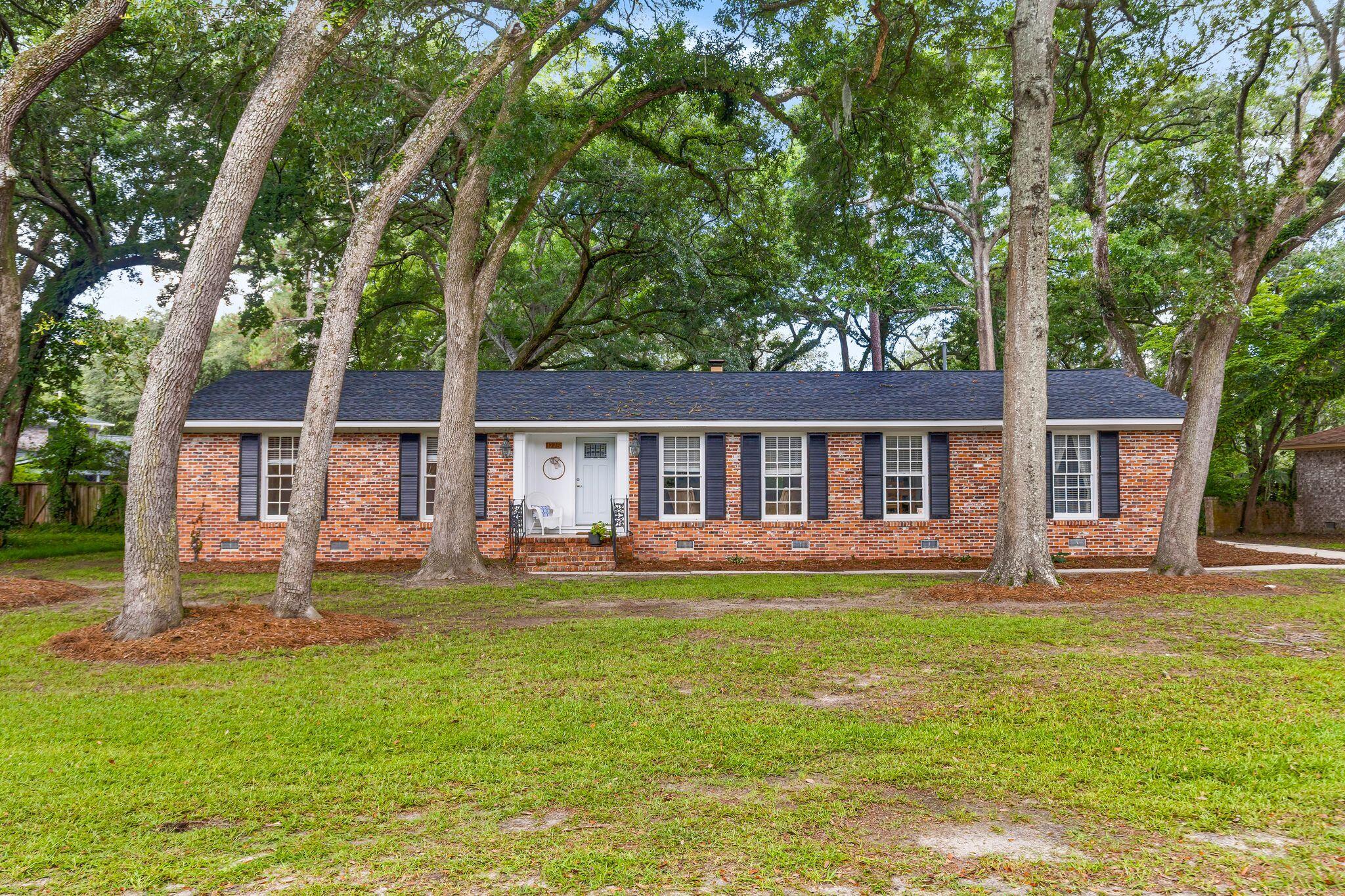 1775 Balfoure Drive Charleston South Carolina United States, Sale Pending, residential, Bobbie  Rose, Keller Williams Realty Charleston/West Ashley