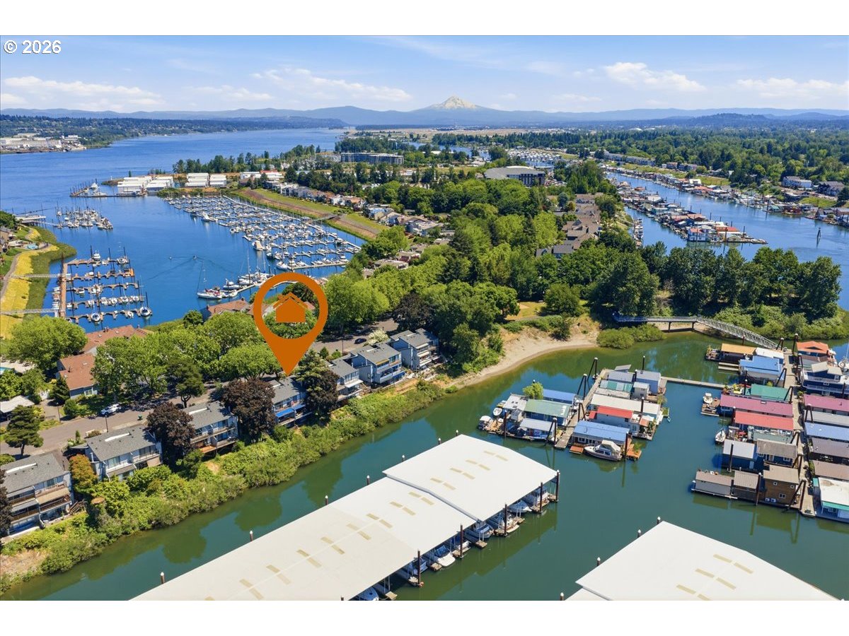 620 N TOMAHAWK ISLAND DR Portland Oregon United States, for Sale, residential, Demo Agent, InCom Real Estate - New Demo Office