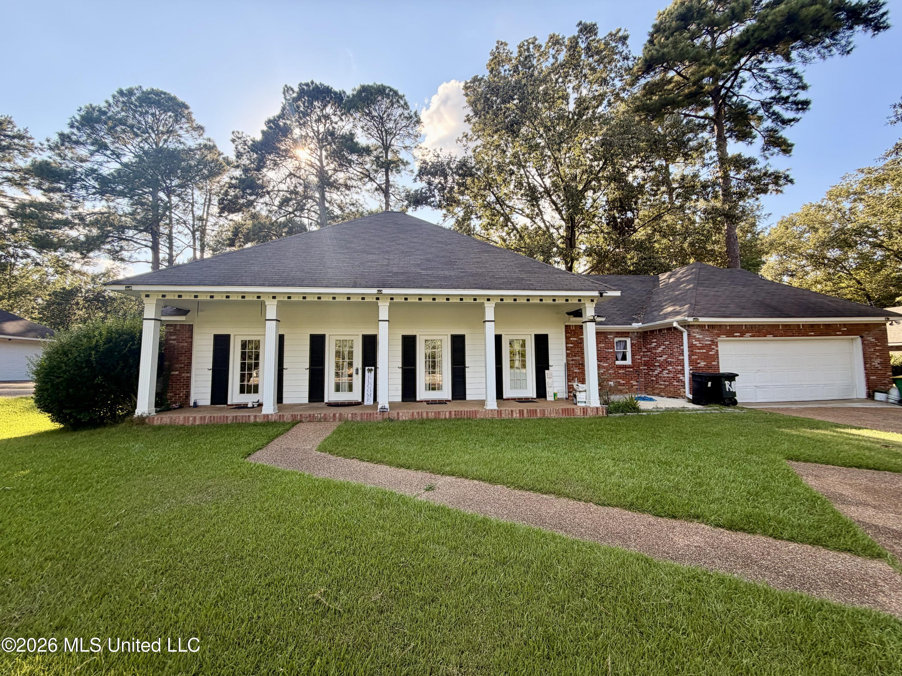207 S Pear Orchard Road Ridgeland Mississippi United States, for Sale, residential, Jessica McLaurin, Rezults Realty, LLC