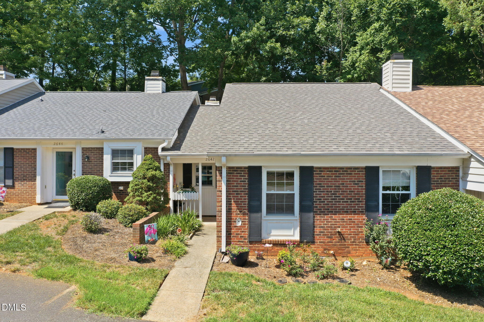 2642 Cottage Place Greensboro North Carolina United States, Sale Pending, residential,  , The Headley Group Realty