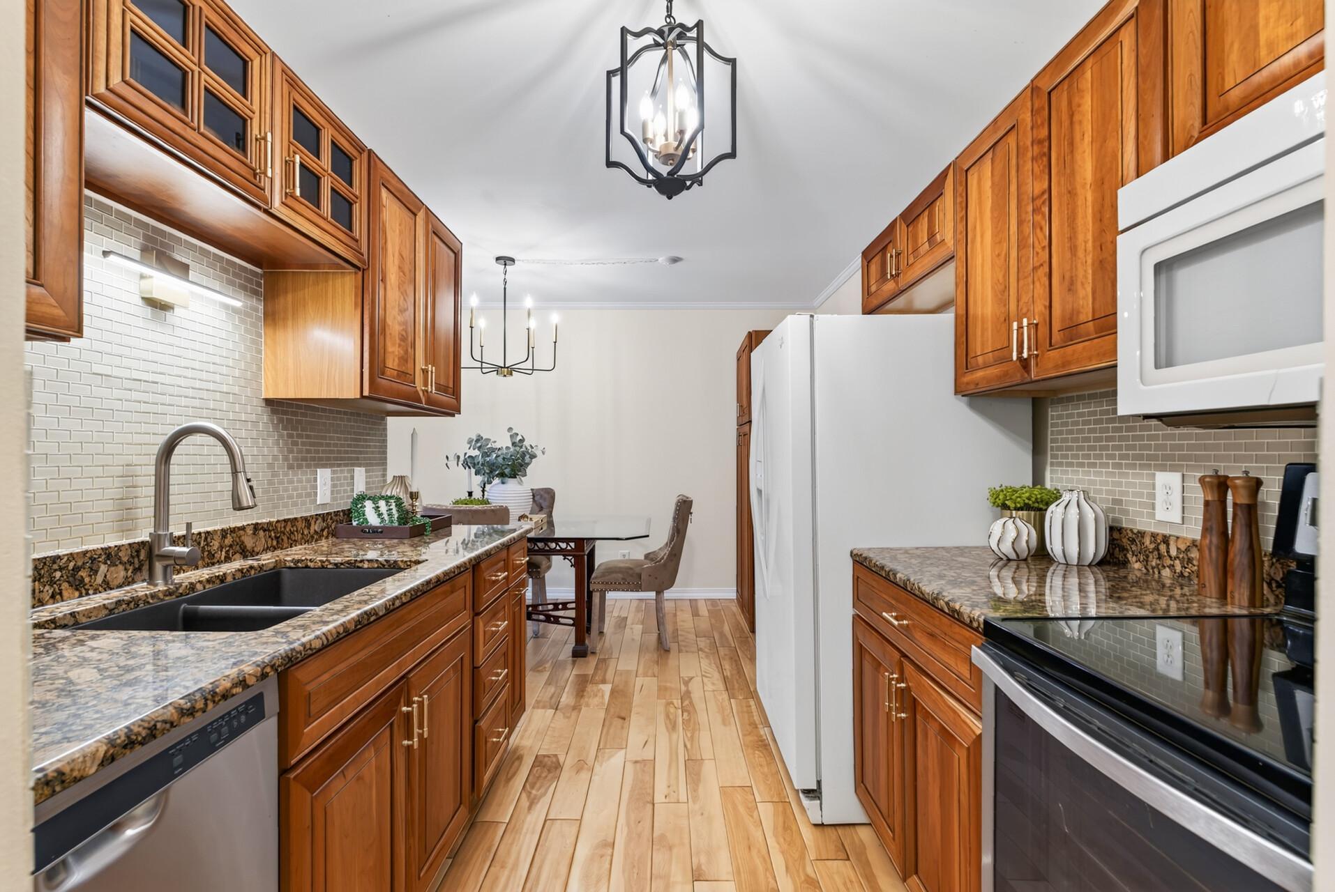 205 Barry Avenue APT 306 Wayzata Minnesota United States, for Sale, residential, Kathy Sawicki, Coldwell Banker Realty