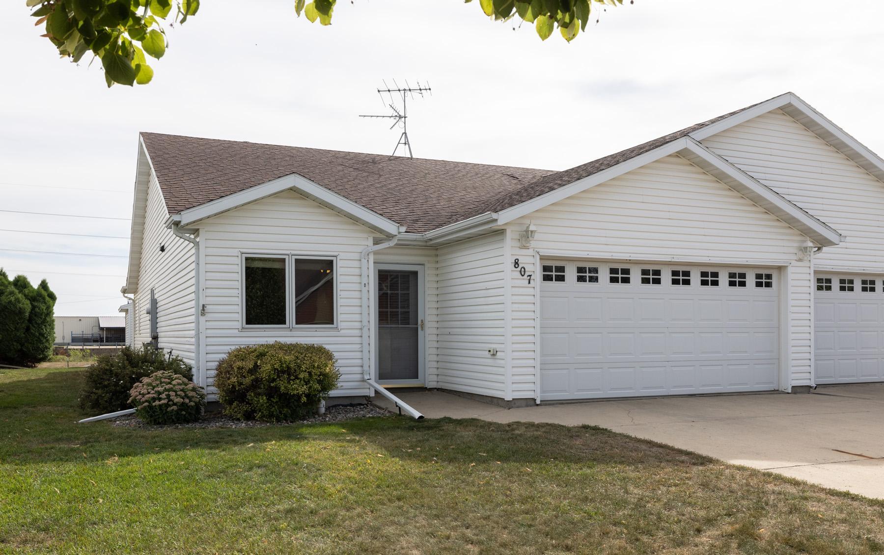 807 Morningside Drive Casselton North Dakota United States, for Sale, residential,  , InCom Real Estate - New Demo Office