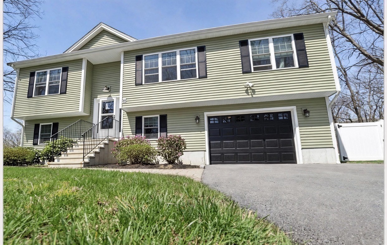 35 J Davis Charlton Massachusetts United States, for Sale, residential,  , Media Realty Group Inc.