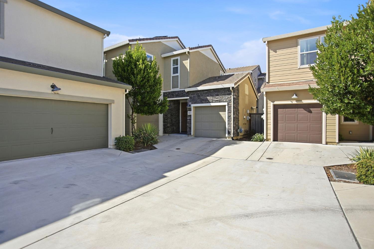 1827 Silver Almond Lane Sacramento California United States, for Sale, residential,  , SacHomes Realty Group