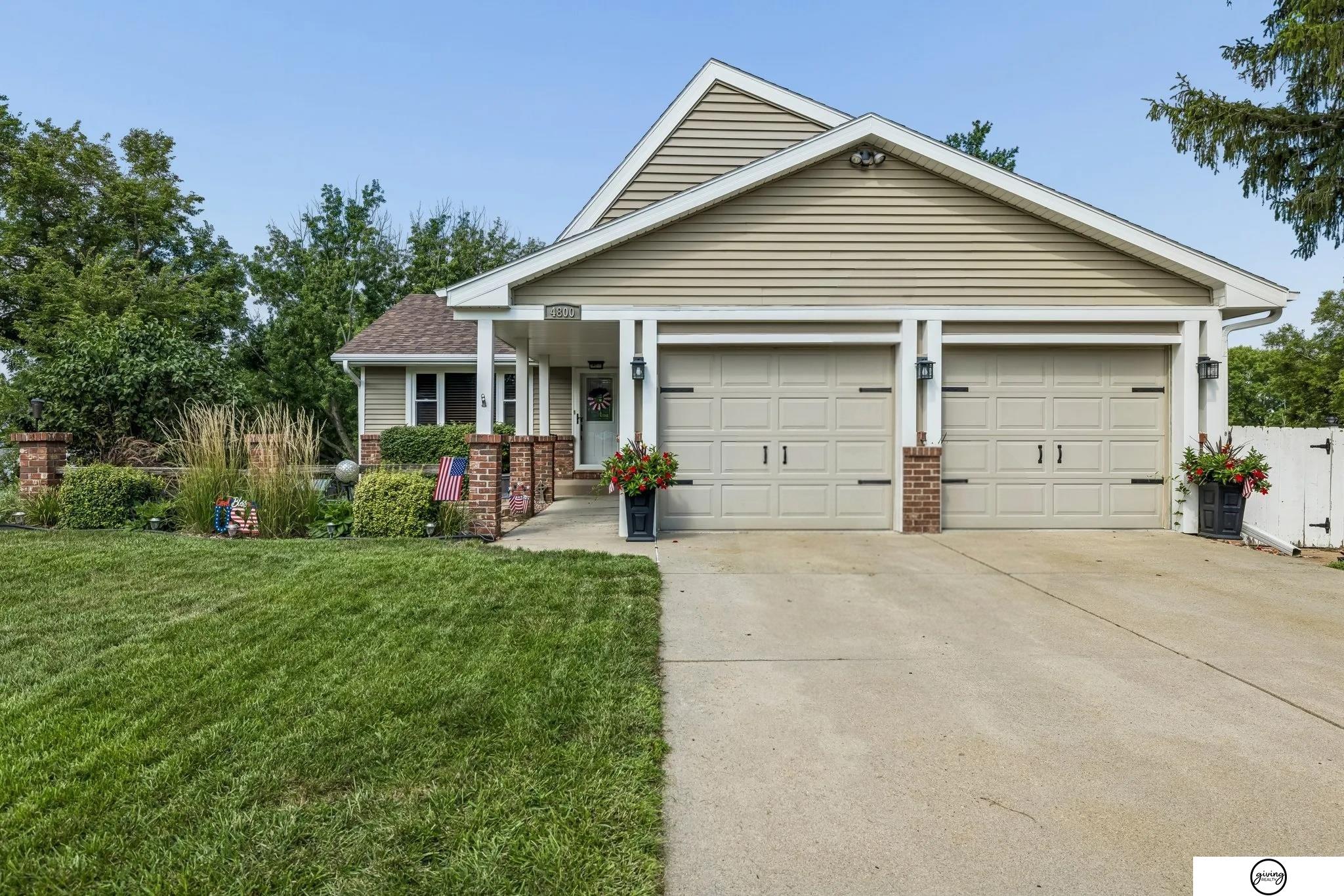 4800 Huddersfield Court Lincoln Nebraska United States, for Sale, residential,  , Wolf Professional Realty PC