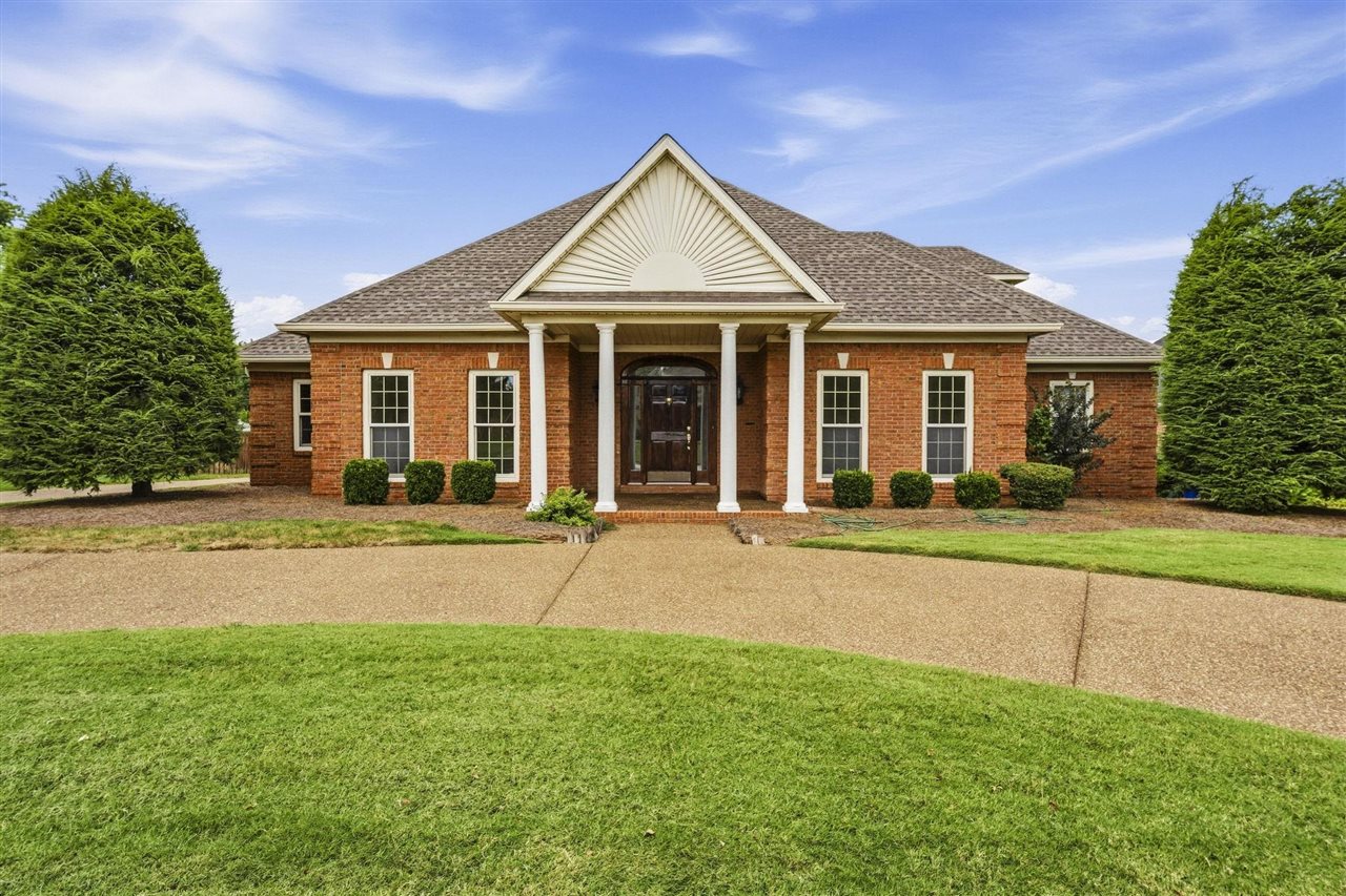 2607 Crossridge Boulevard Bowling Green Kentucky United States, for Sale, residential, Adam  Hanes, LPT Realty