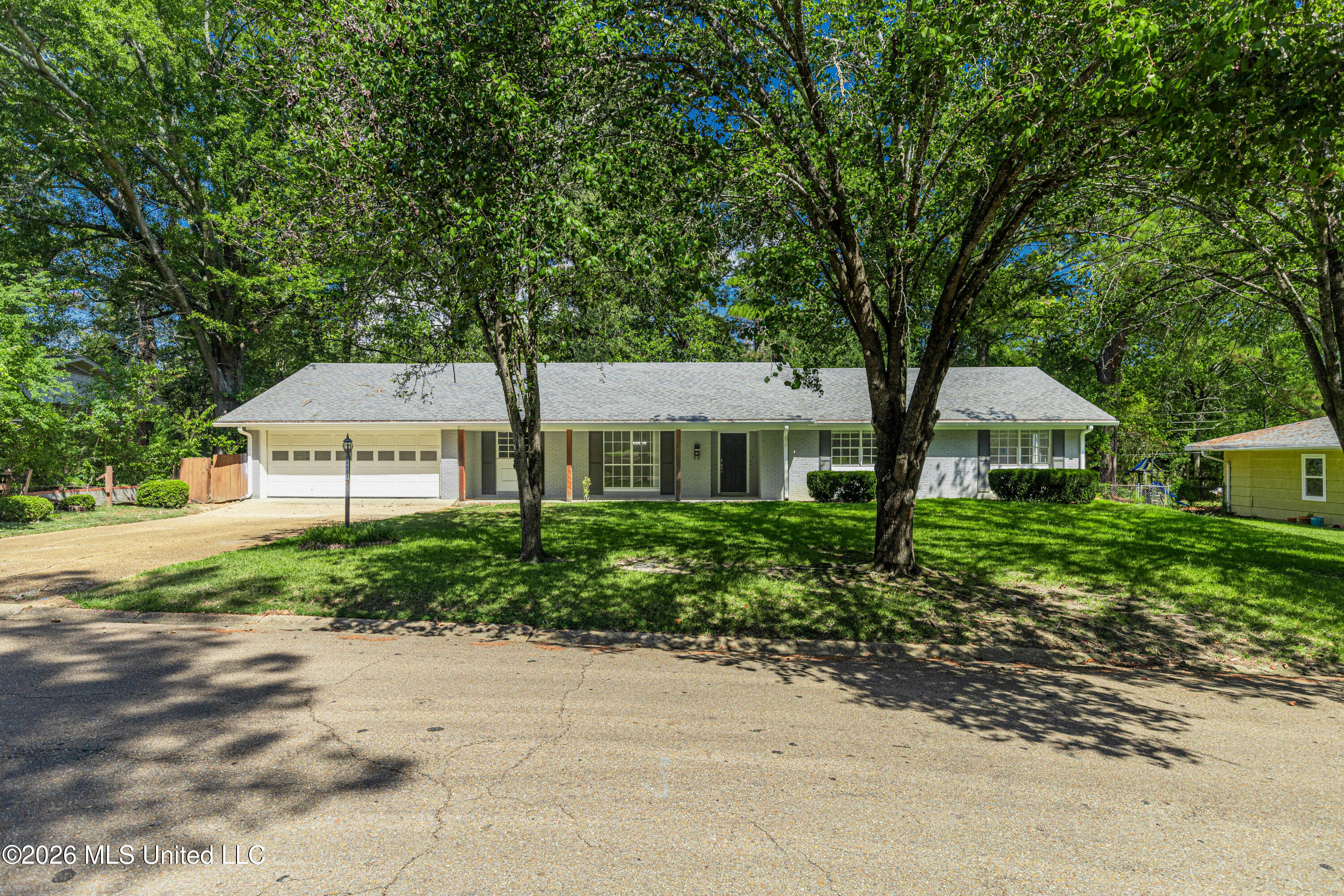 1404 Kimwood Drive Jackson Mississippi United States, for Sale, residential, Jessica McLaurin, Rezults Realty, LLC