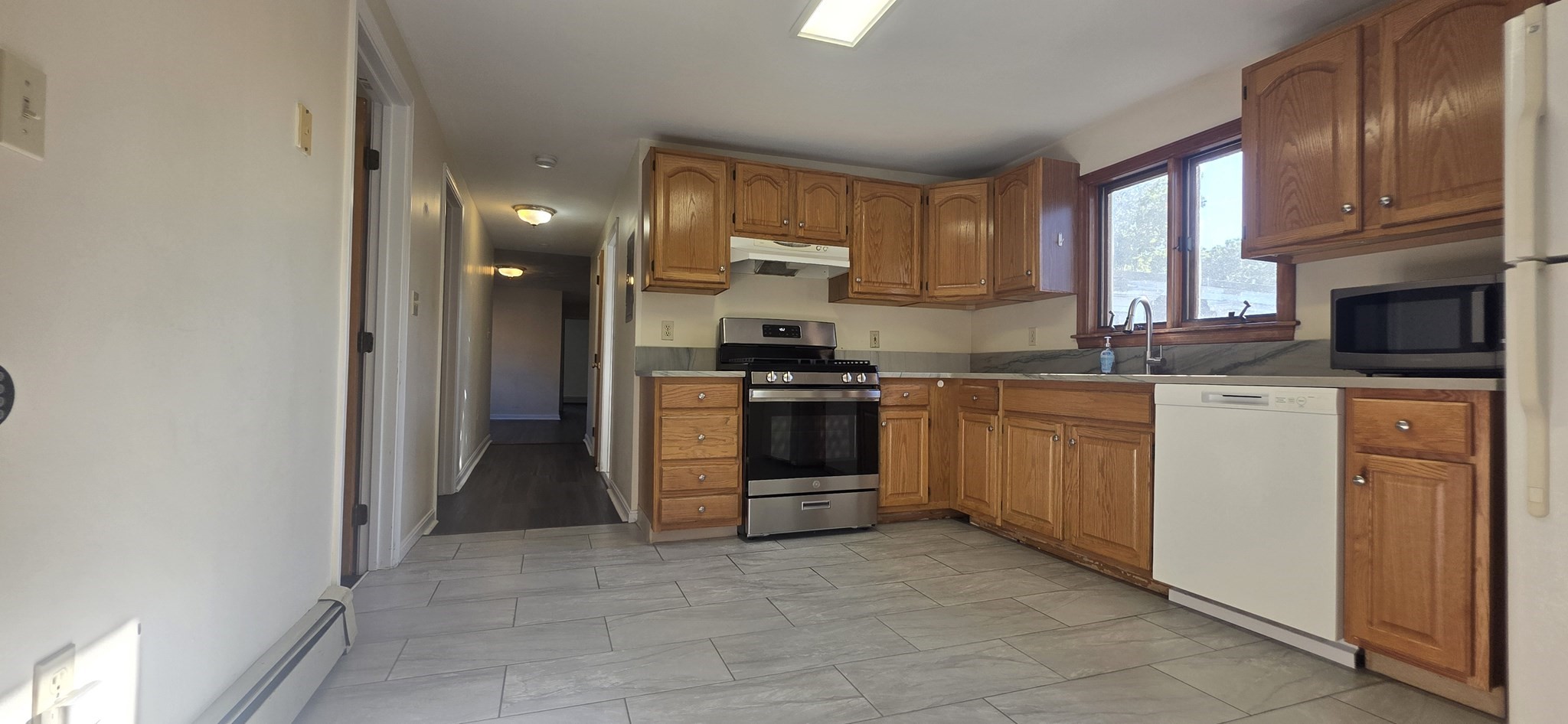 21 Mellen  UNIT 3 Cambridge Massachusetts United States, for Rent, residential,  , Media Realty Group Inc.