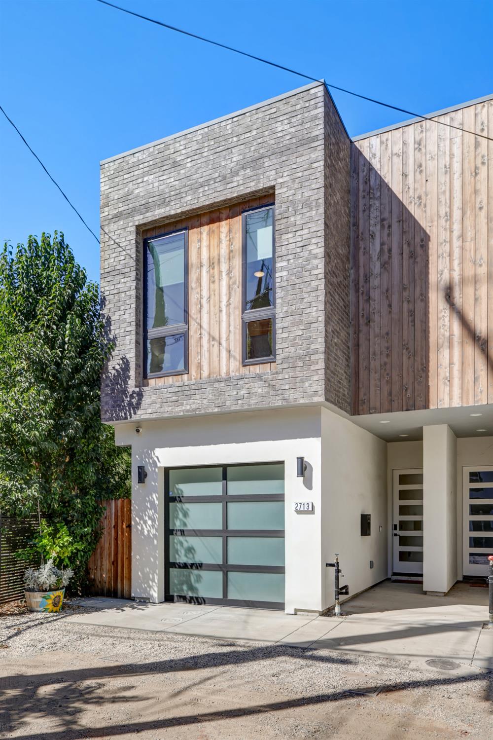 2713 Democracy Alley Sacramento California United States, for Sale, residential, , Royalty Property Management & Realty