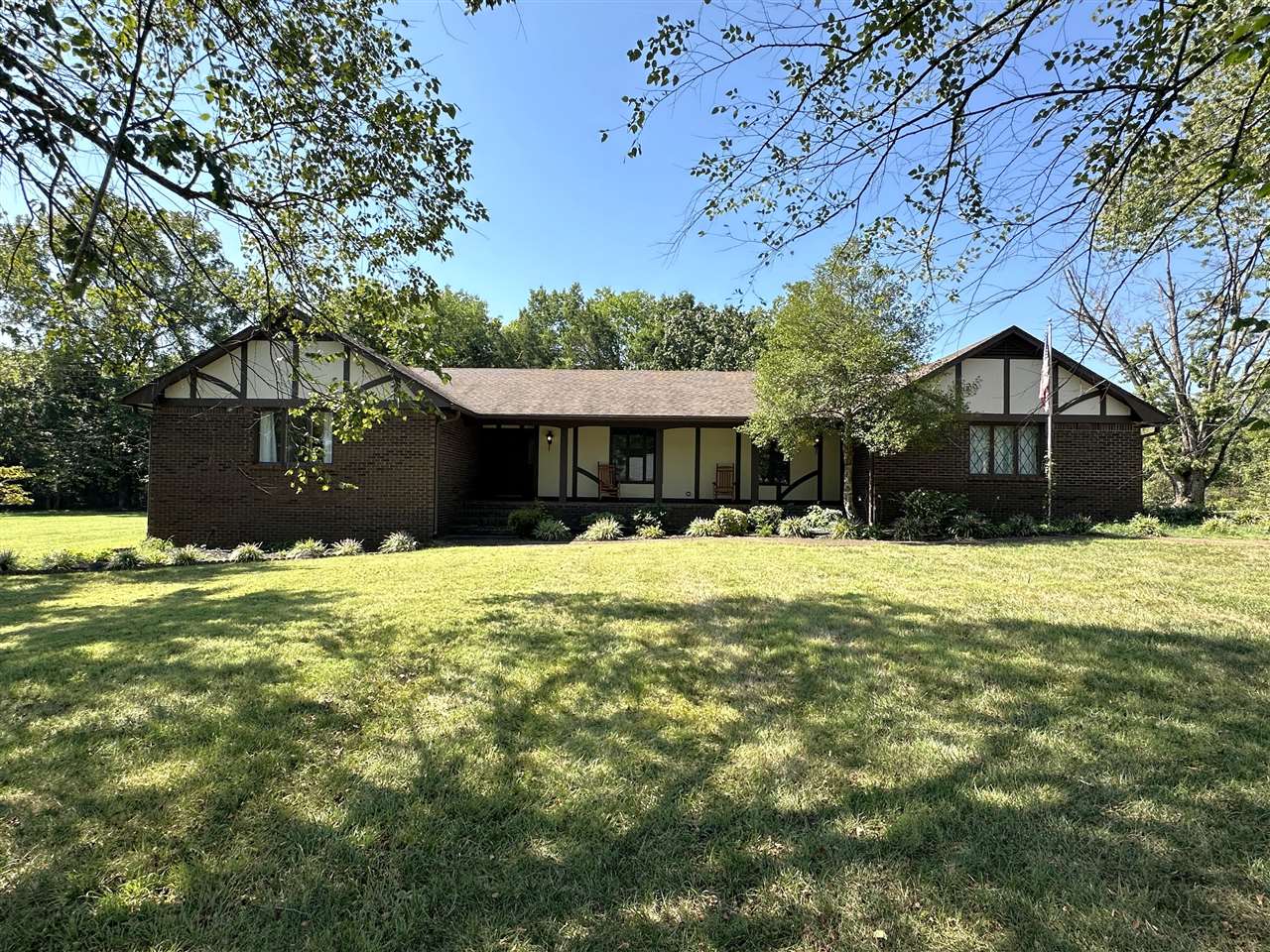 263 Pioneer Avenue Bowling Green Kentucky United States, for Sale, residential, Adam  Hanes, LPT Realty