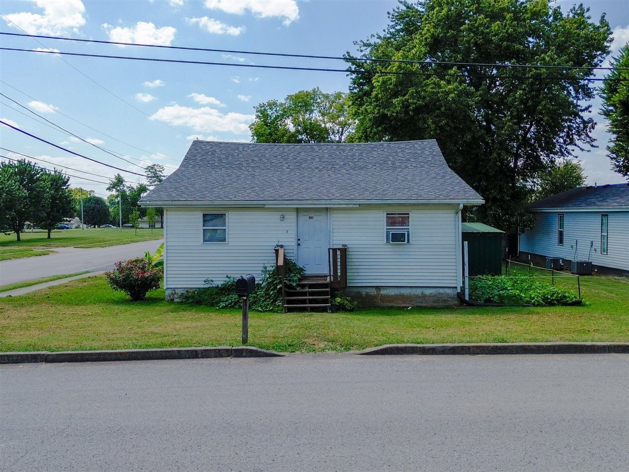 1002 Lewis Avenue Bowling Green Kentucky United States, for Sale, residential, Adam  Hanes, LPT Realty