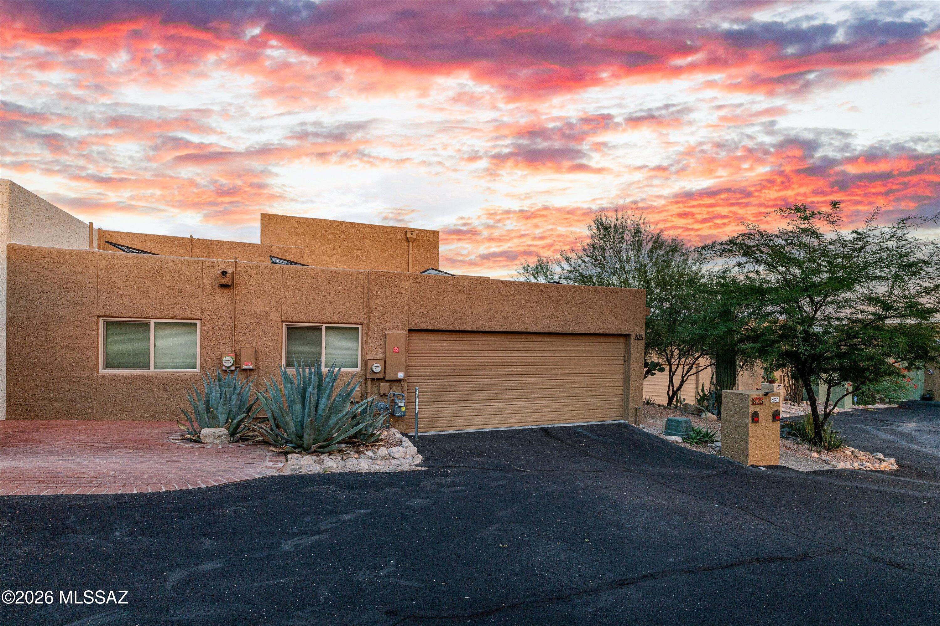835 E Placita Del Mirador Tucson Arizona United States, for Sale, residential, Aaron Lieberman, TIERRA ANTIGUA REALTY