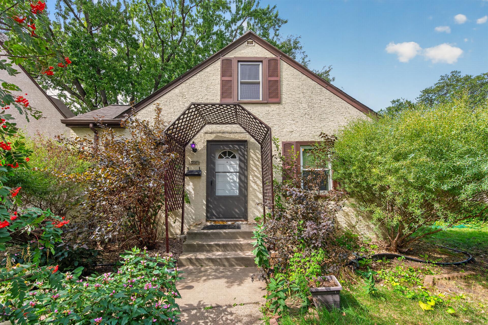 5336 Hiawatha Lane Minneapolis Minnesota United States, for Sale, residential,  , North Oaks Realty