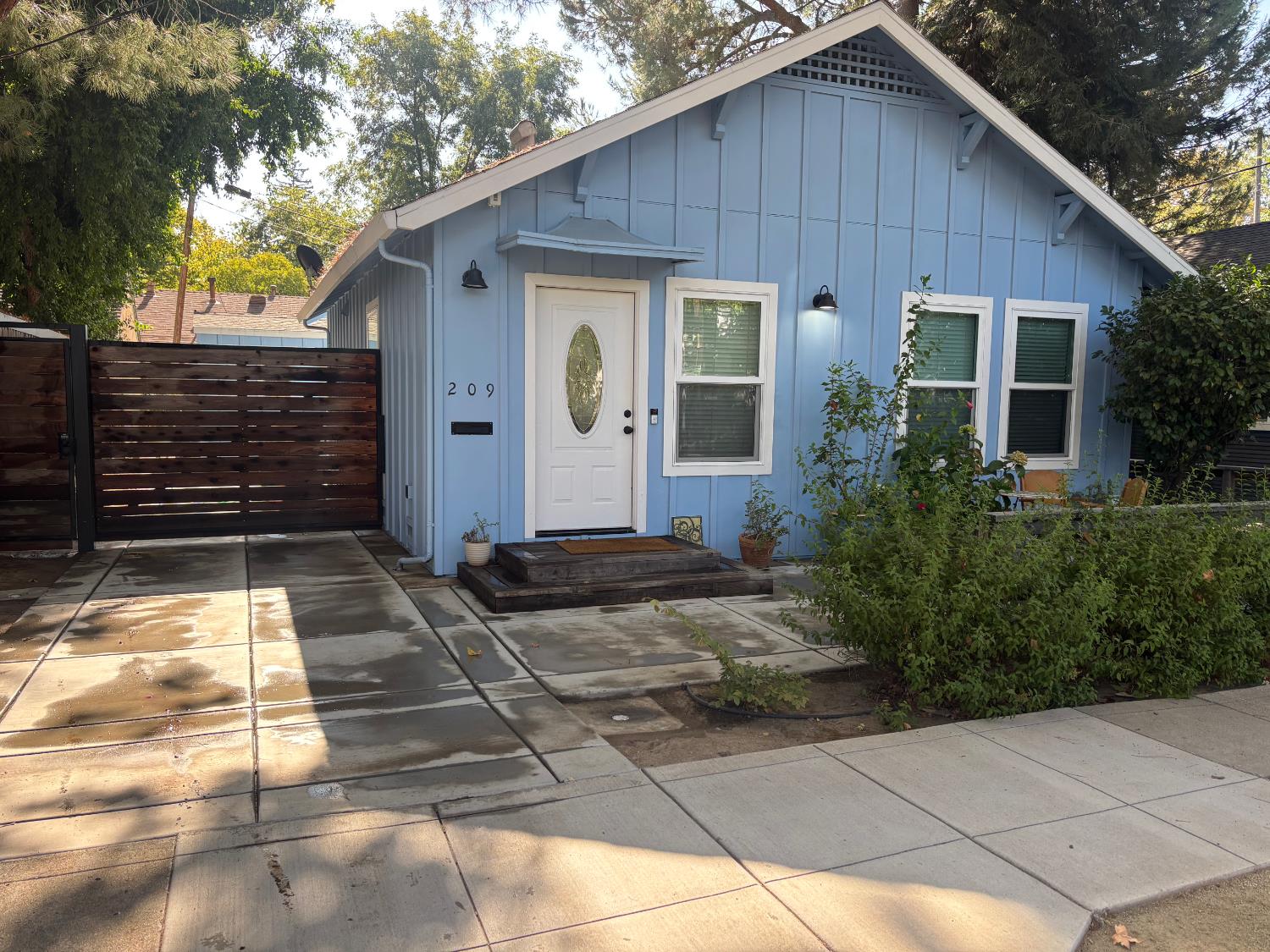 209 Alhambra Boulevard Sacramento California United States, for Sale, residential,  , Royalty Property Management & Realty