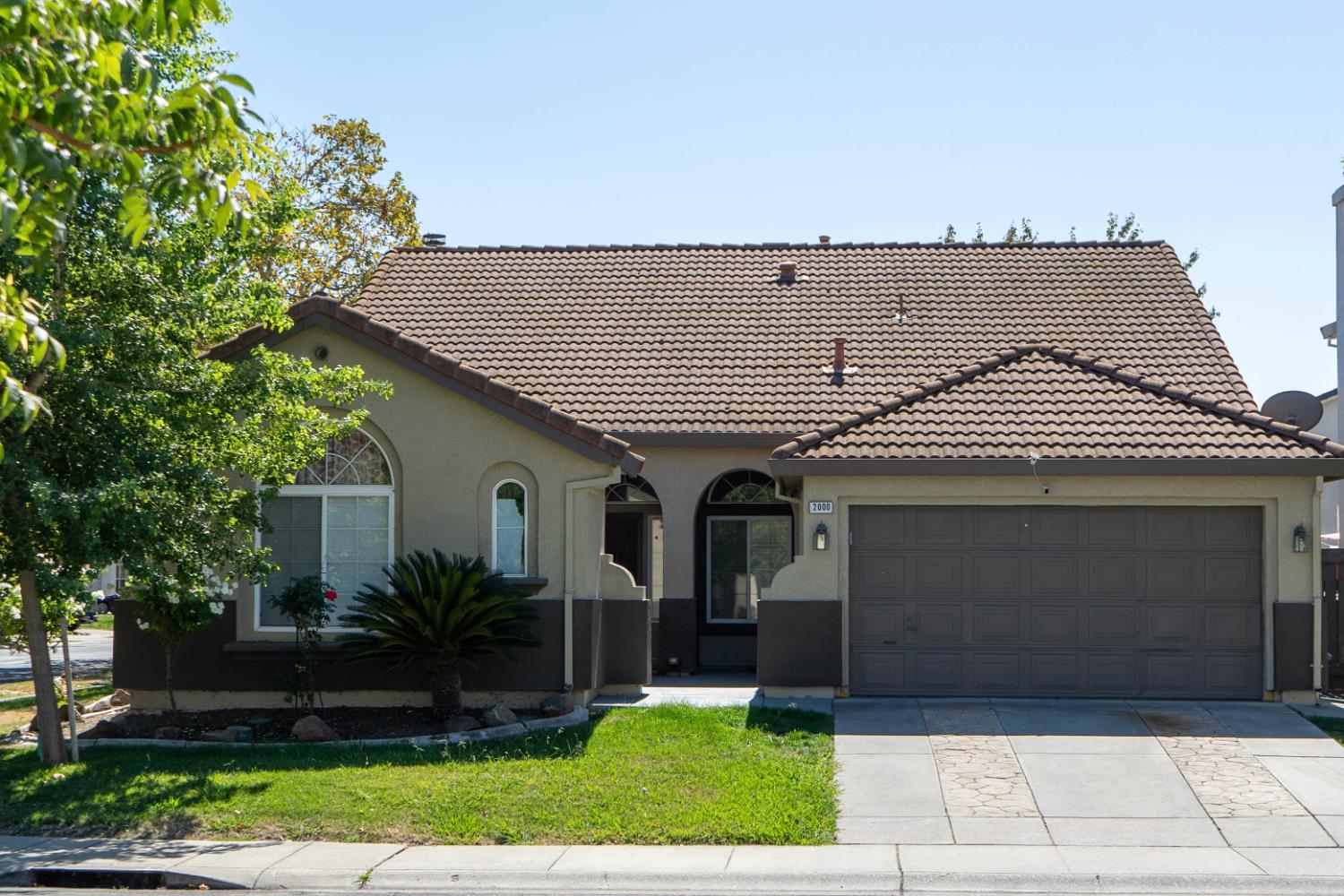 2000 Blackridge Avenue Sacramento California United States, for Sale, residential,  , Royalty Property Management & Realty