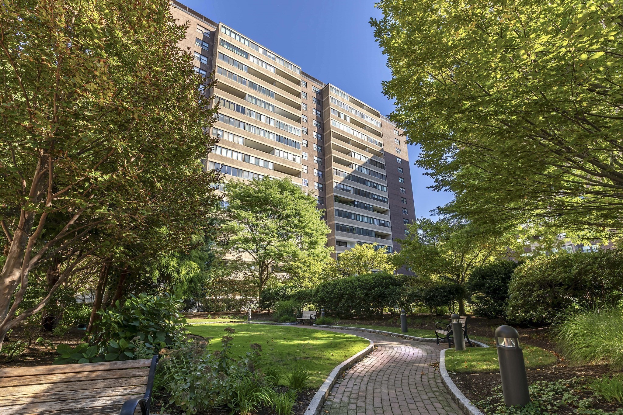 9 Hawthorne Place  UNIT 7G Boston Massachusetts United States, for Sale, residential,  , The Edwards Realty Team - Barrett Sotheby's International Realty