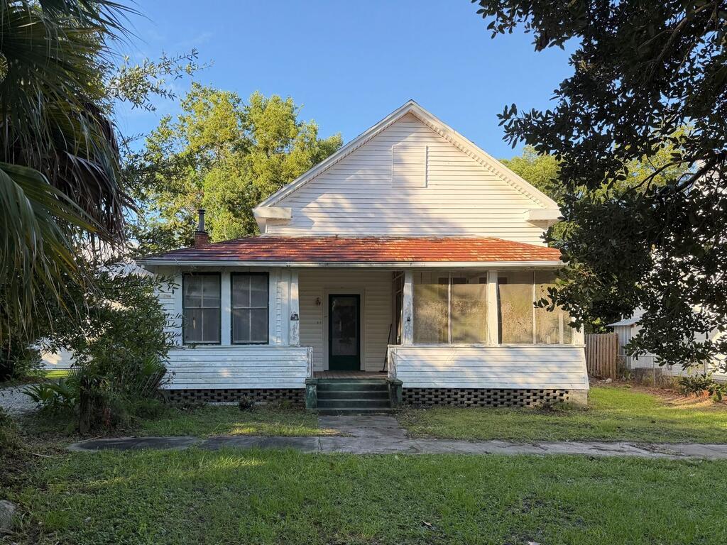 50 15th St Apalachicola Florida United States, for Sale, residential, Deb Robertson, The Naumann Group Real Estate, Inc.