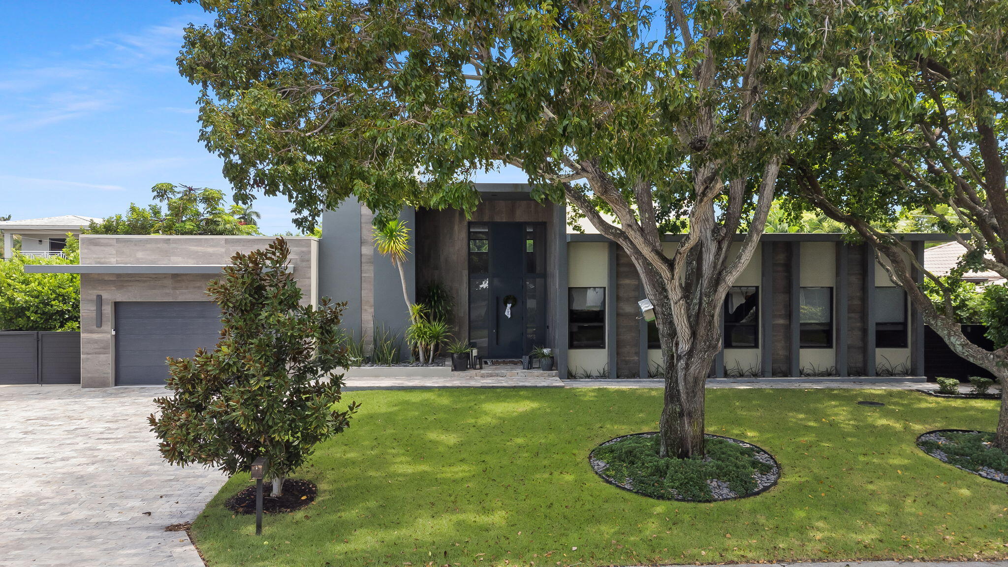 2424 NE 27th Avenue Fort Lauderdale Florida United States, for Sale, residential, Heike Drewniok, Fort Lauderdale Real Estate