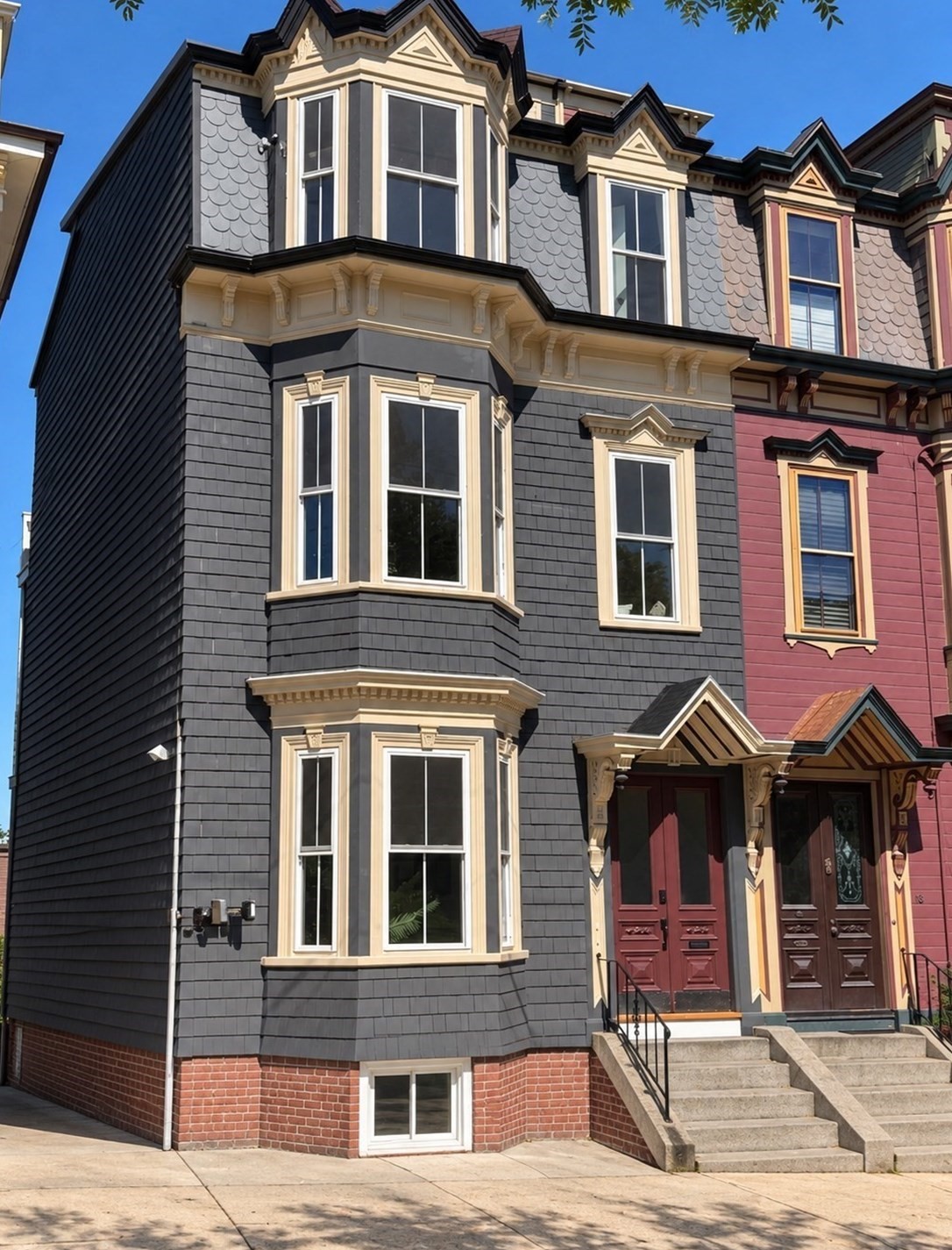 19 Thomas Park  UNIT 1 Boston Massachusetts United States, for Sale, residential, Darcy Bento, South Boston  Realtor Bento Real Estate Group, Bento Real Estate Group, Inc.
