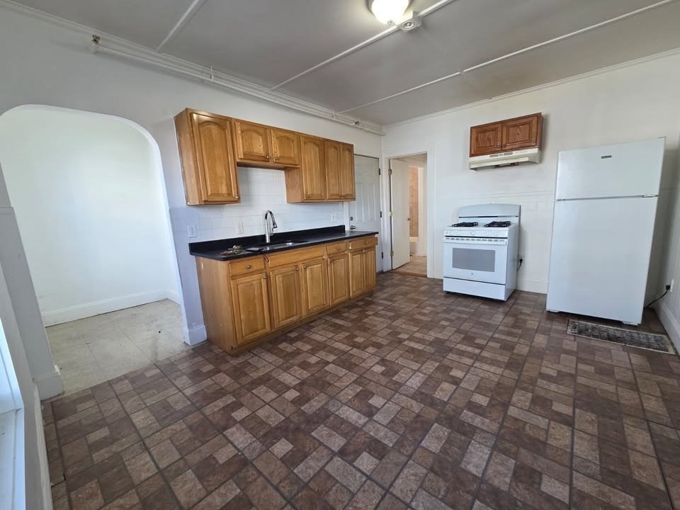 135 Chestnut St  UNIT 1 Lynn Massachusetts United States, for Rent, residential,  , CITIPOINT REALTY SERVICES, LLC