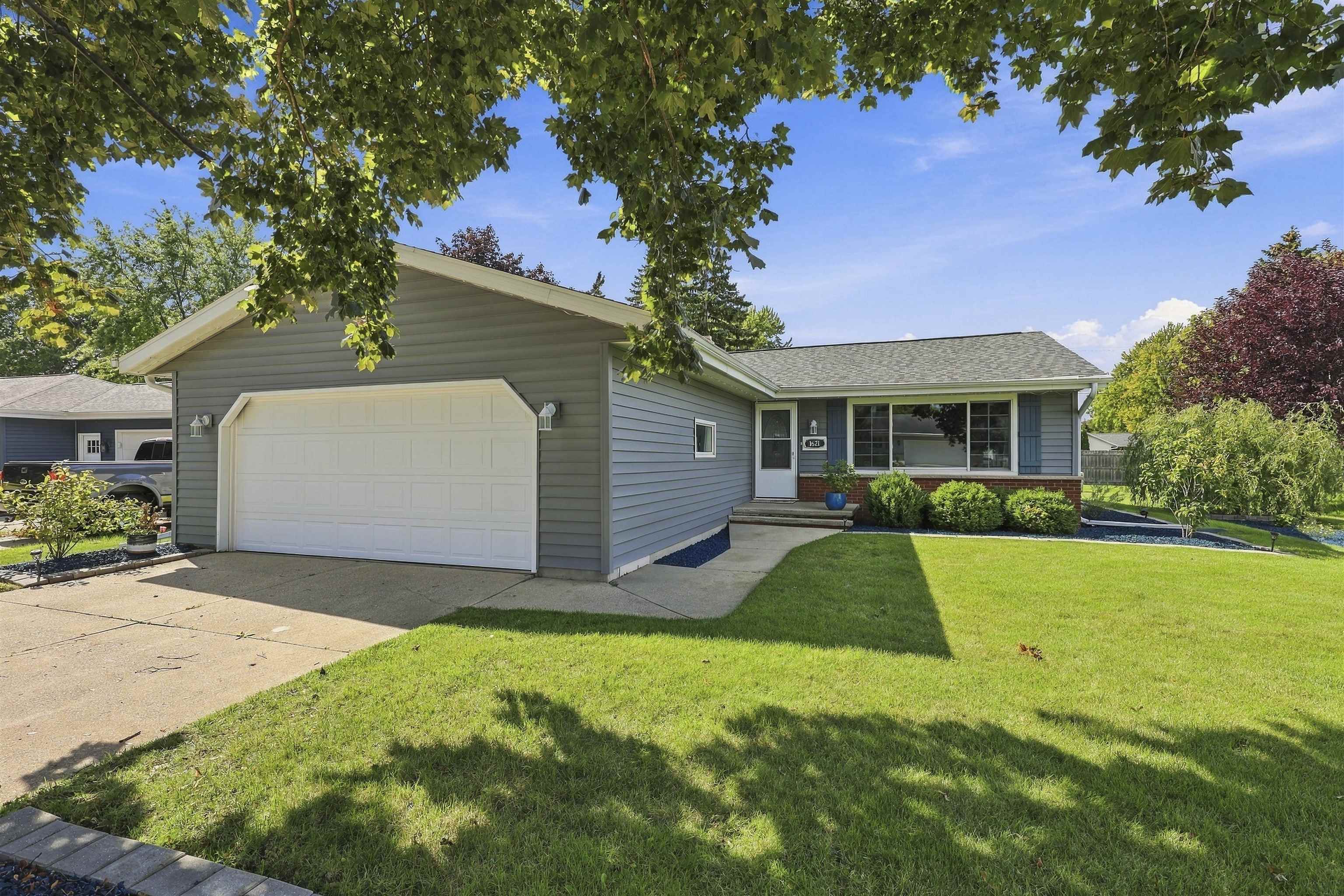 1621 N BLOSSOM Drive Appleton Wisconsin United States, for Sale, residential,  , Fireside Realty LLC
