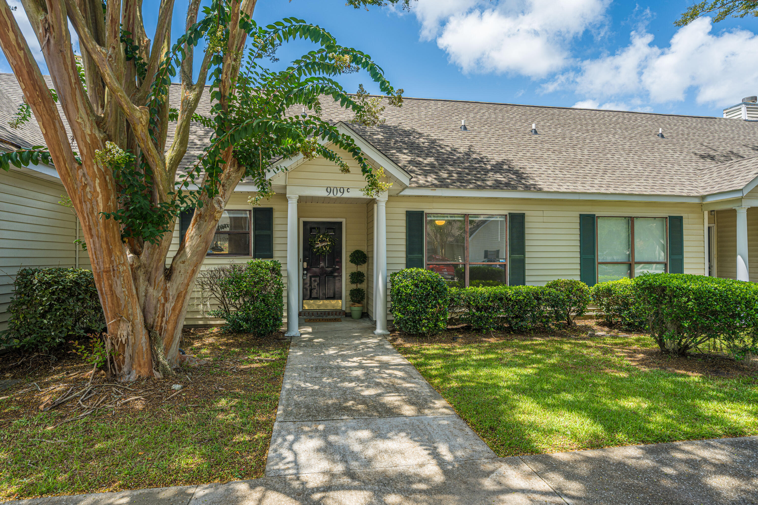 909 E Estates Boulevard APT Apt C Charleston South Carolina United States, Sale Pending, residential, Bobbie  Rose, Keller Williams Realty Charleston/West Ashley