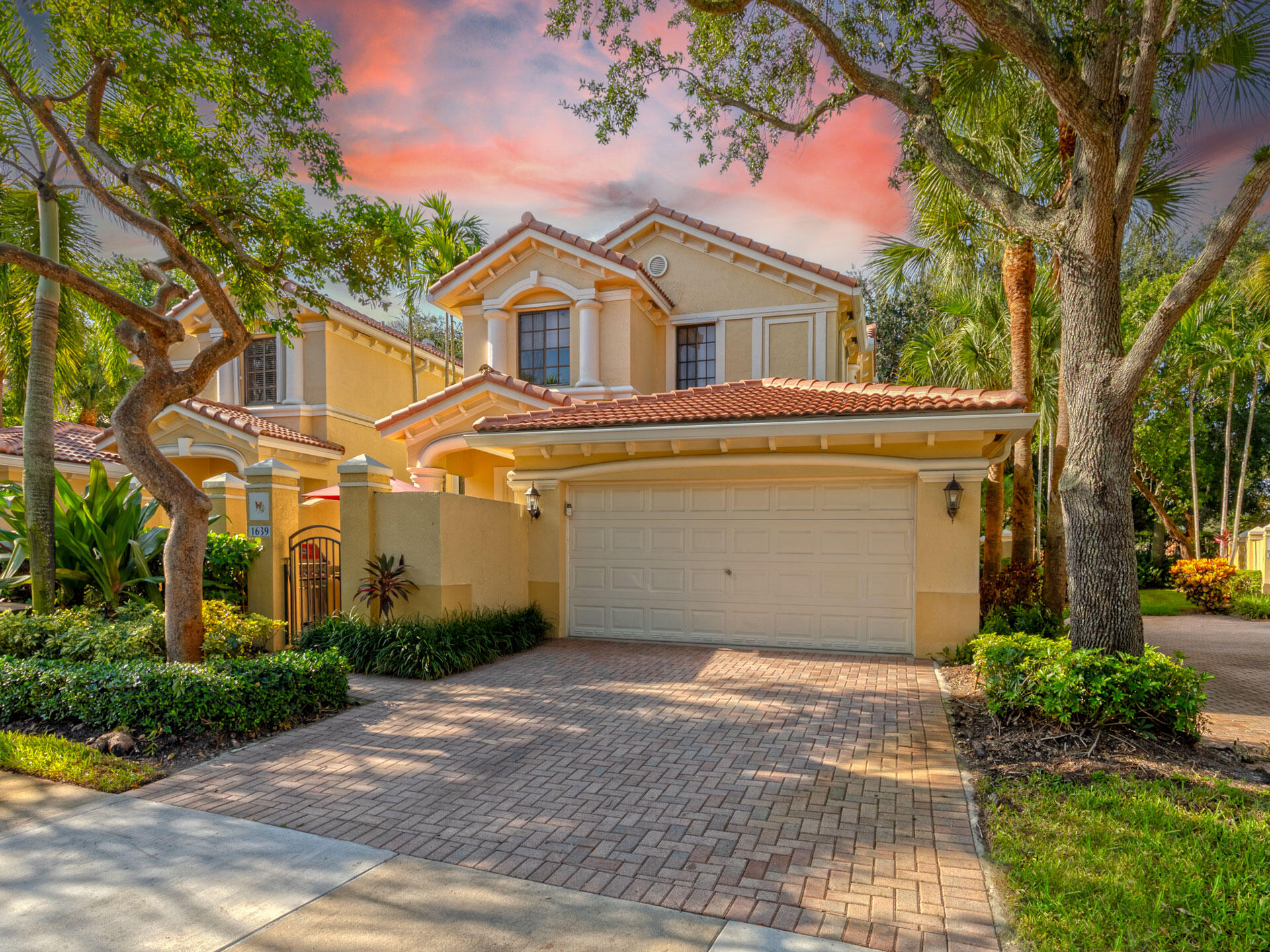 1639 PASSION VINE Circle APT 16-4 Weston Florida United States, for Sale, residential, Radmila Mandel, Florida Sky Realty Group