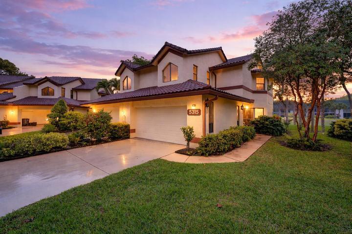5315 10TH FAIRWAY Drive APT 2 Delray Beach Florida United States, for Sale, residential, Arlene   Toolsie  , Re/Max Direct