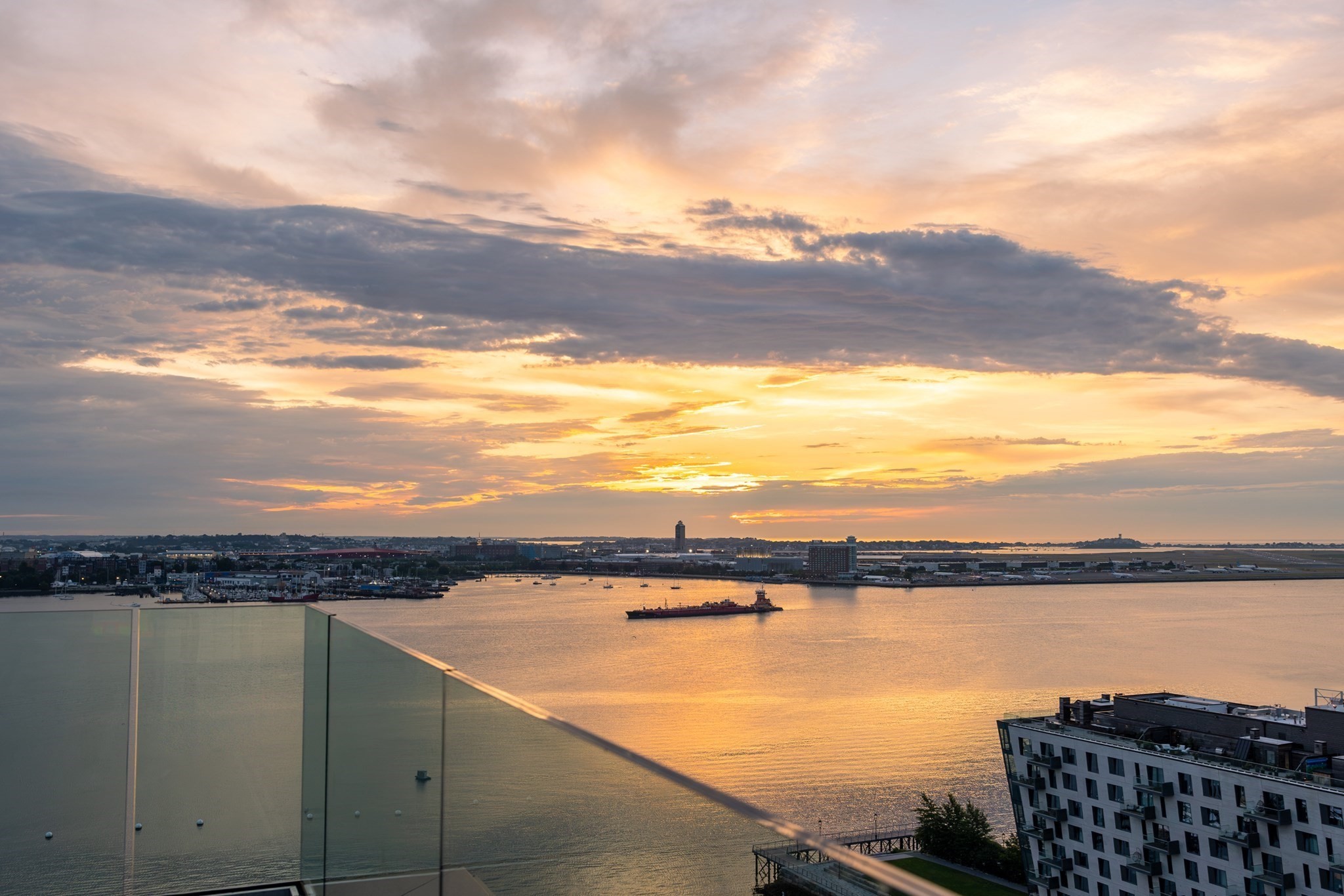 1 Harbor Shore Drive  UNIT PH2A Boston Massachusetts United States, for Sale, residential,  , Media Realty Group Inc.